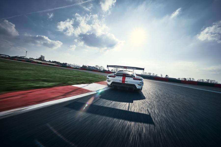  Porsche 911 RSR (991) 2019 года  (фото 20 из 21)